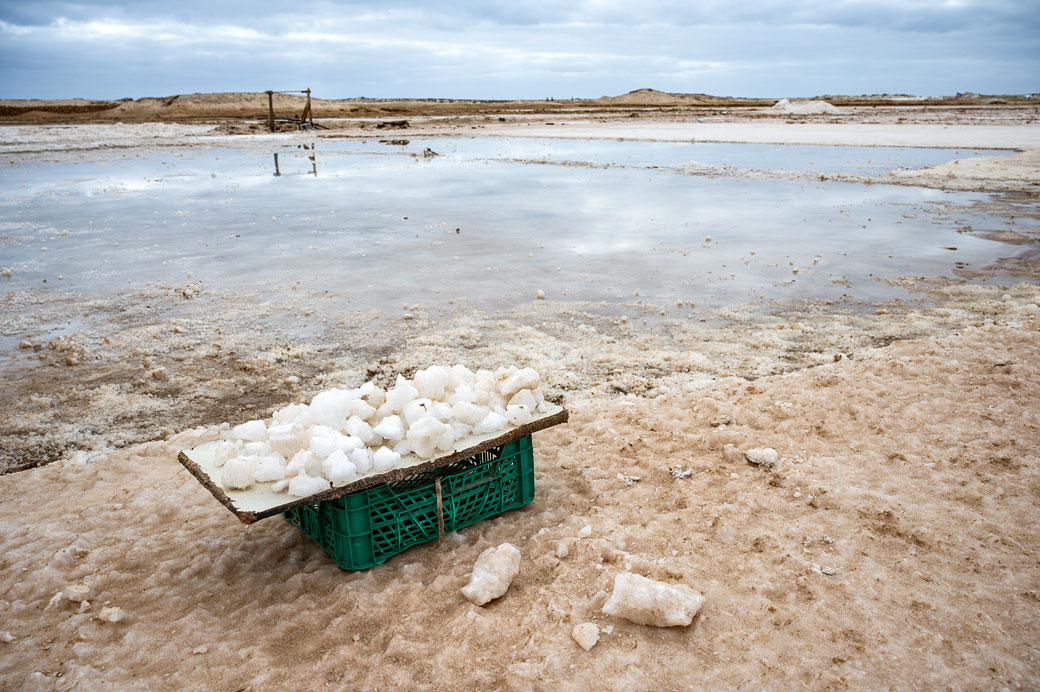 Morceaux de sel des salines de Santa Maria, Cap-Vert