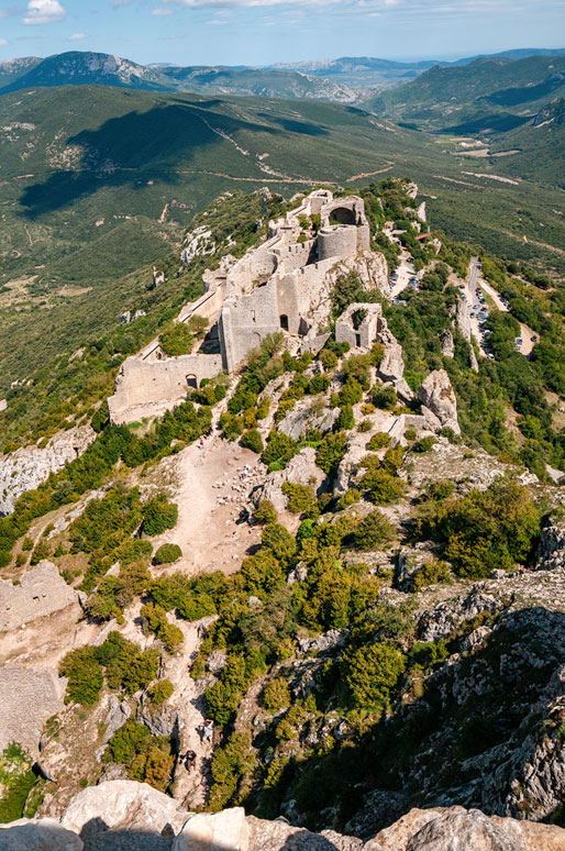 Vue aérienne du Donjon Vieux de Peyrepertuse depuis Sant-Jordi