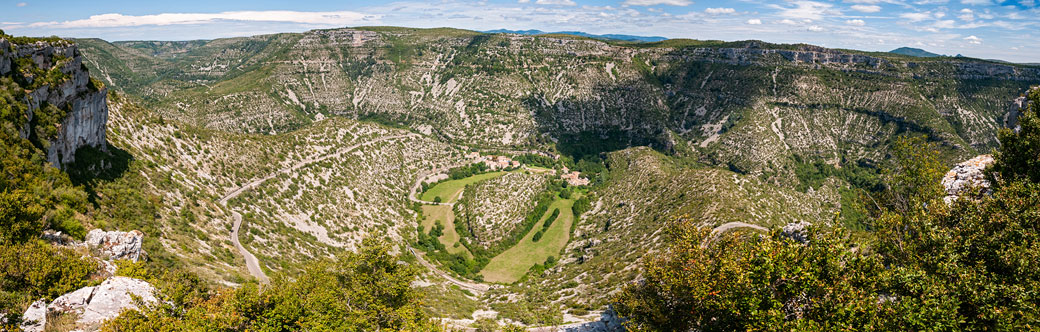 Panorama sur le cirque de Navacelles, France