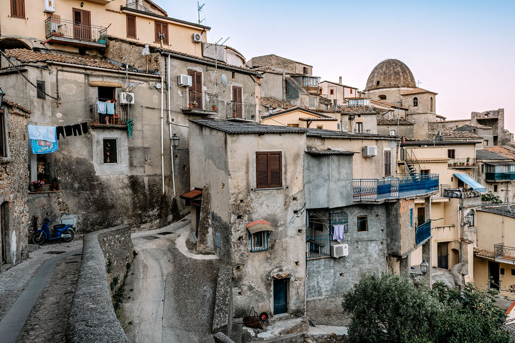 Vieilles maisons dans le village de Stilo en Calabre