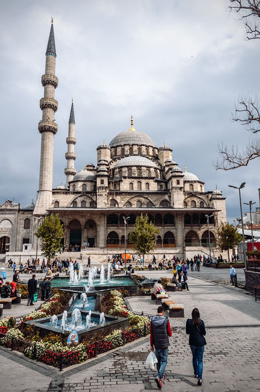 Mosquée Neuve dans le quartier d'Eminönü à Istanbul