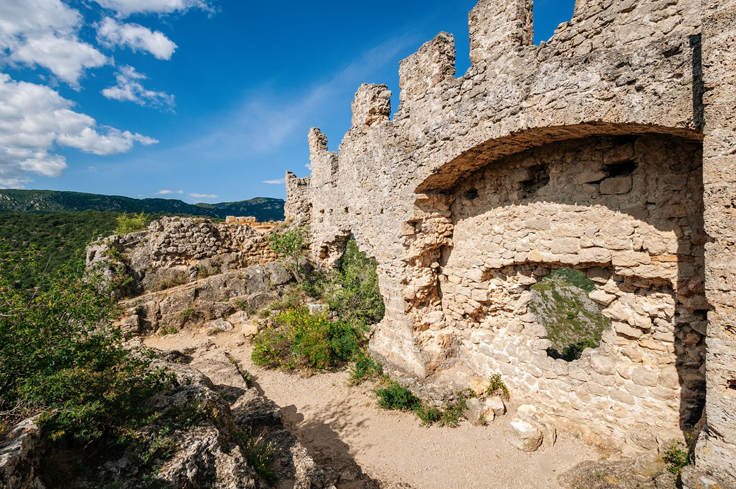 Vestige du Château du Géant à Saint-Guilhem-le-Désert Vestige du Château du Géant à Saint-Guilhem-le-Désert