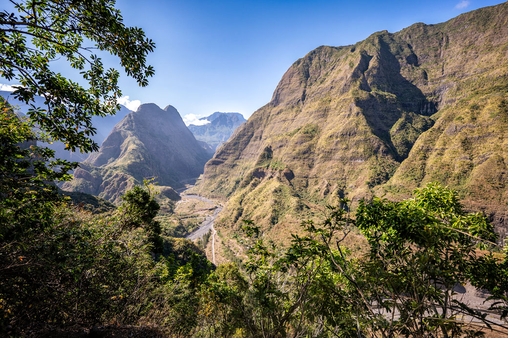 Piton Cabris et falaise du cirque de Mafate, La Réunion