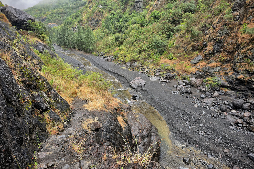 Rivière des Galets par fond Mafate entre Roche Plate et La Nouvelle