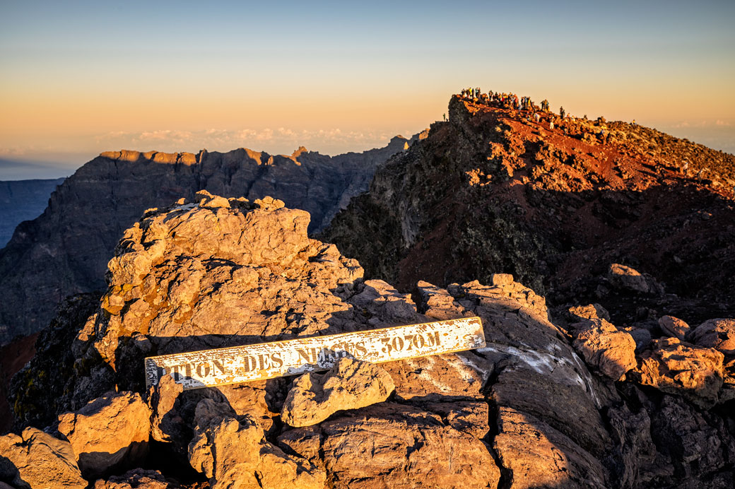 Lever de soleil depuis le sommet du Piton des Neiges