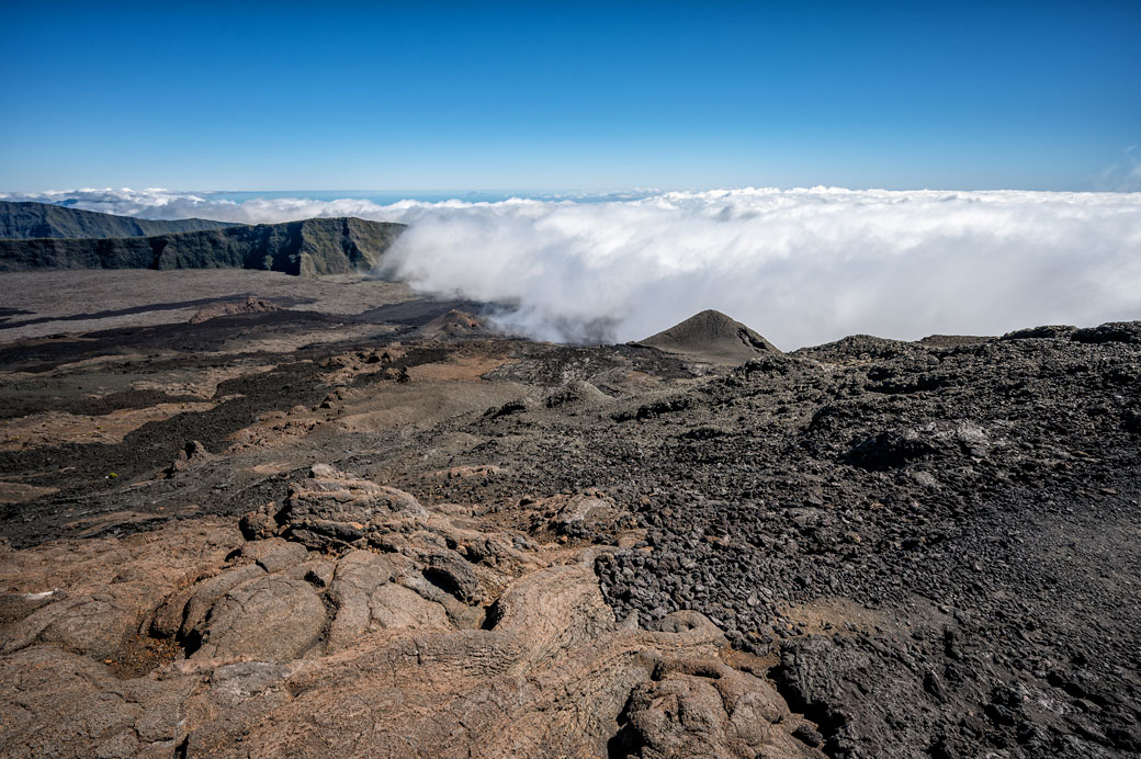 Mer de nuages depuis le massif du Piton de la Fournaise