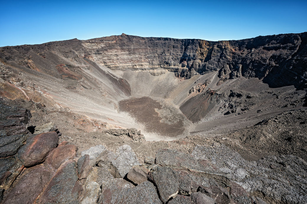 Le cratère Dolomieu du Piton de la Fournaise