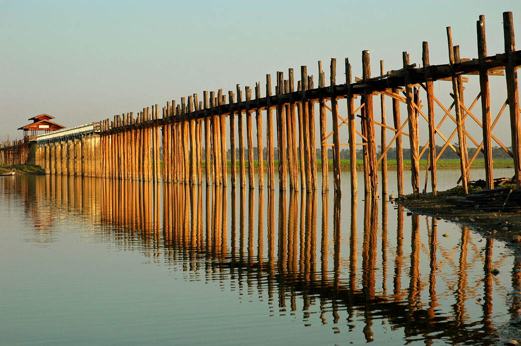 Le pont U Bein à Amarapura, Birmanie