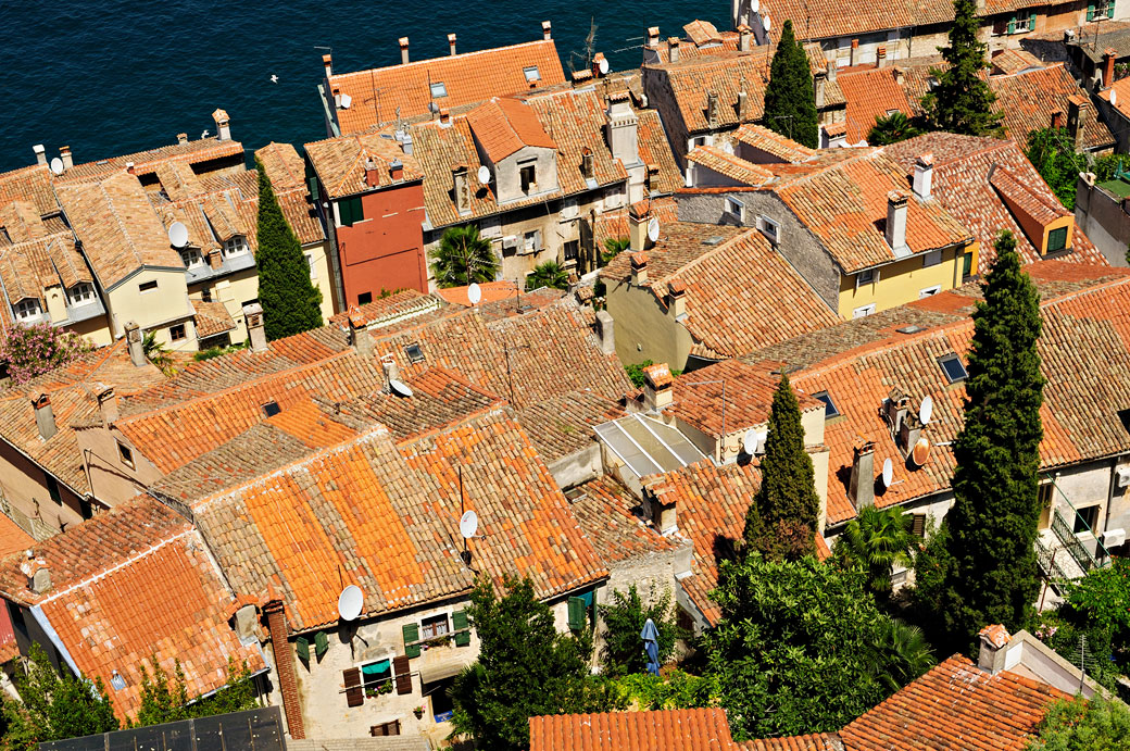 Toits et cheminées de Rovinj en Istrie, Croatie