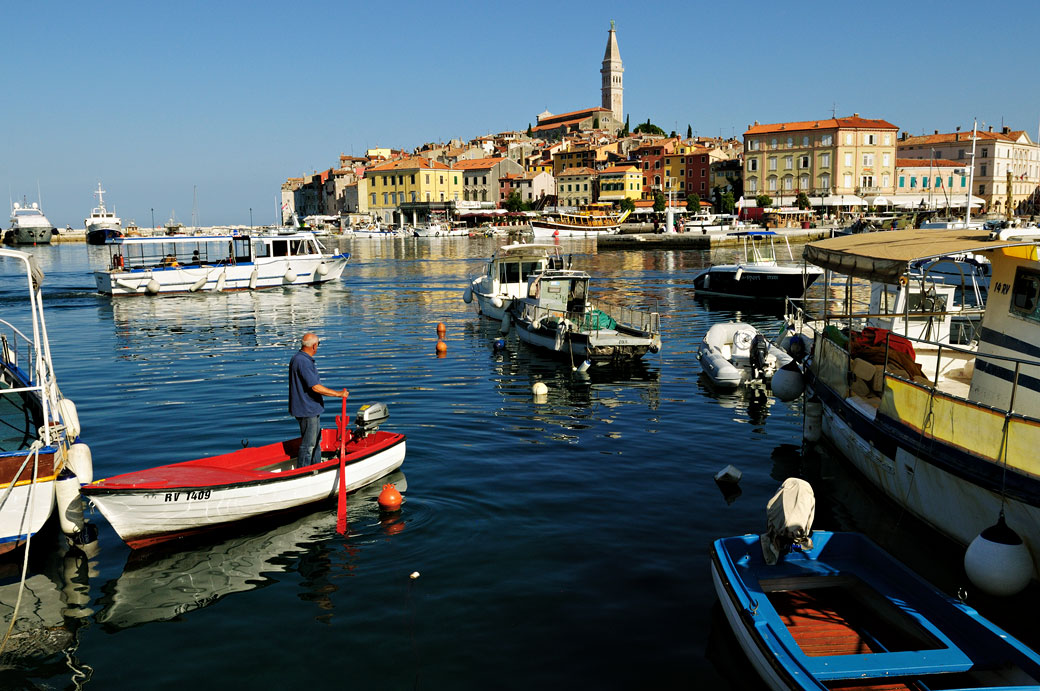 Le port de Rovinj en Istrie, Croatie