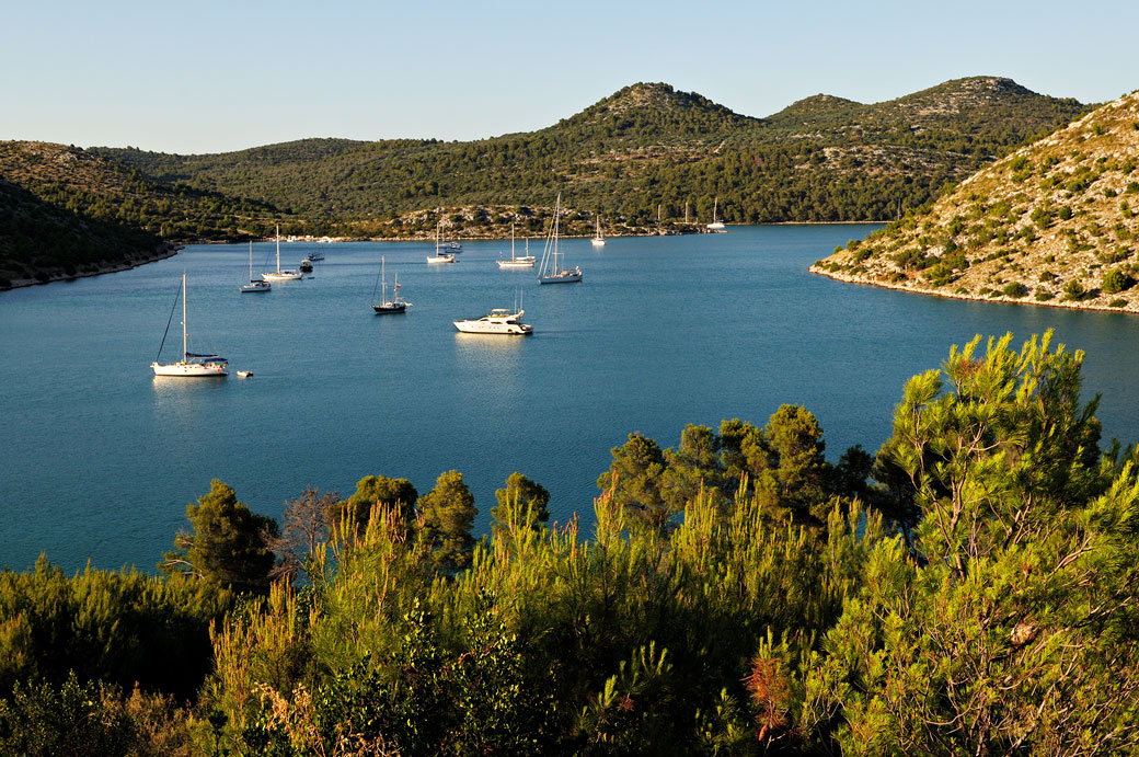 Mouillage dans la baie de Telašćica à Dugi Otok, Croatie