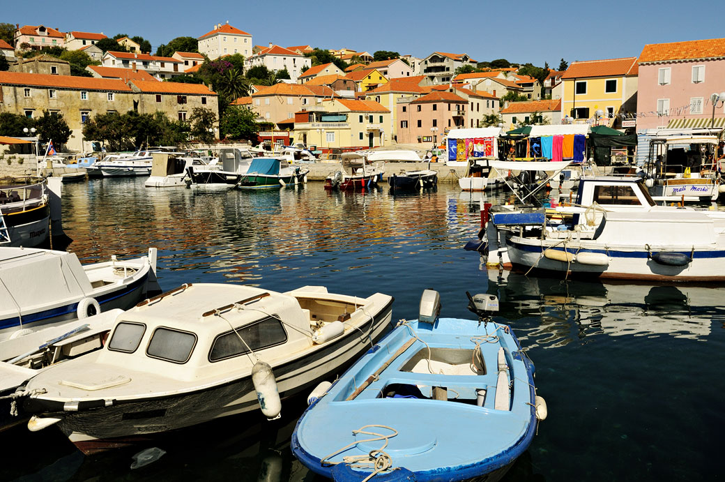 Sali et son port à Dugi Otok, Croatie