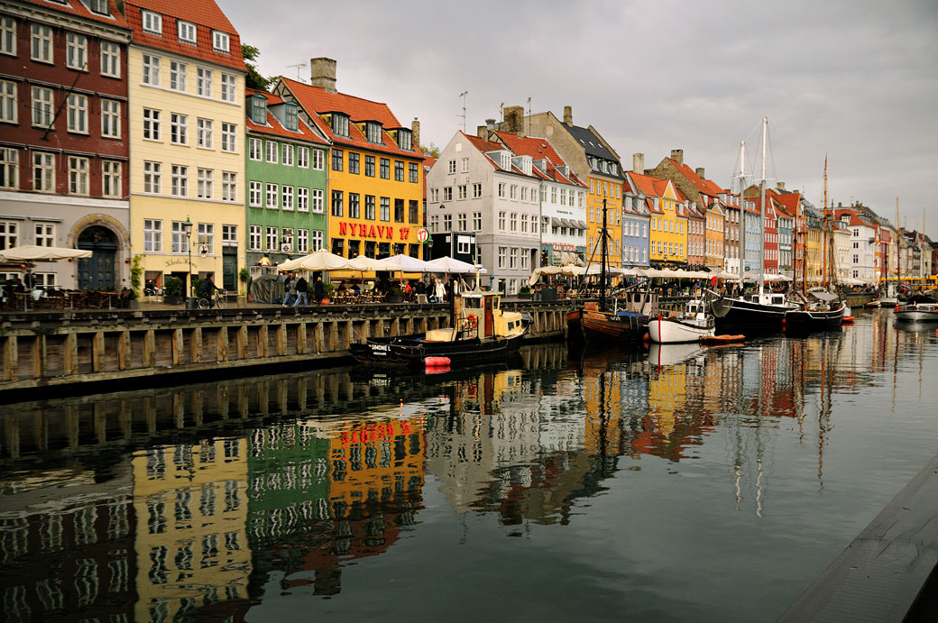 Canal de Nyhavn sous la grisaille d'automne, Danemark