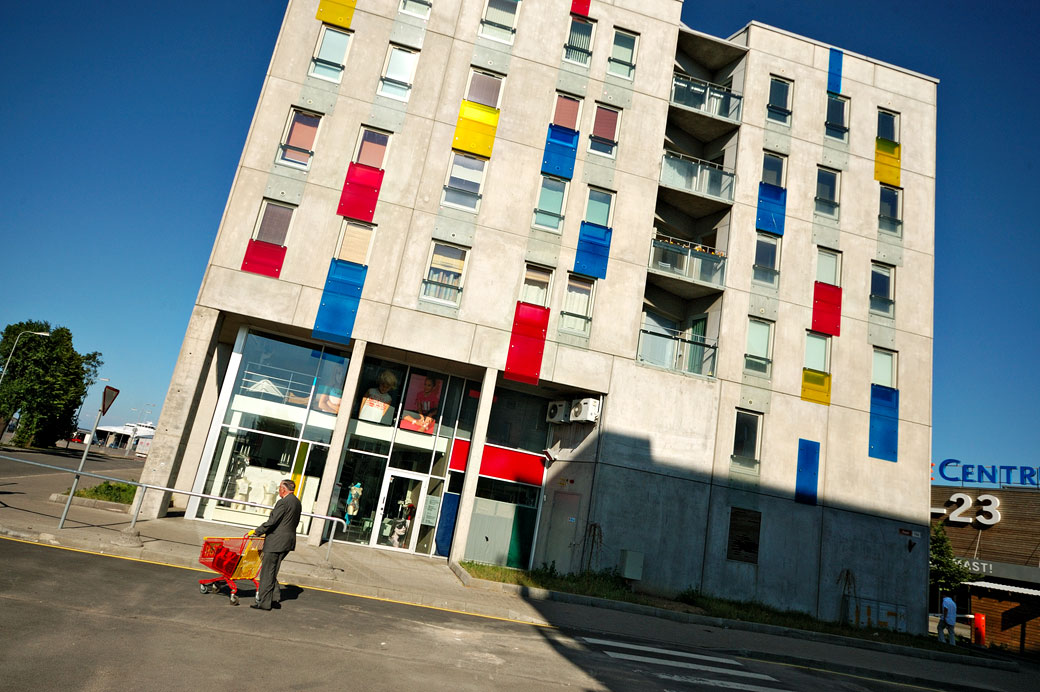Bâtiment design coloré à Tallinn, Estonie
