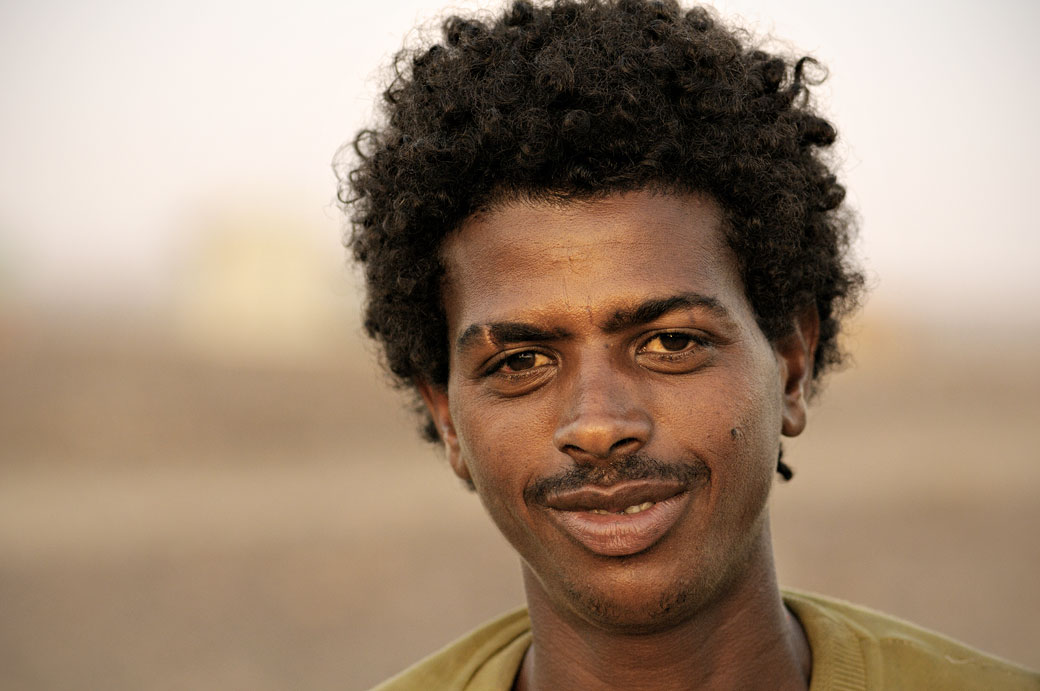 Portrait d'un homme joyeux à Ahmed Ela, Ethiopie