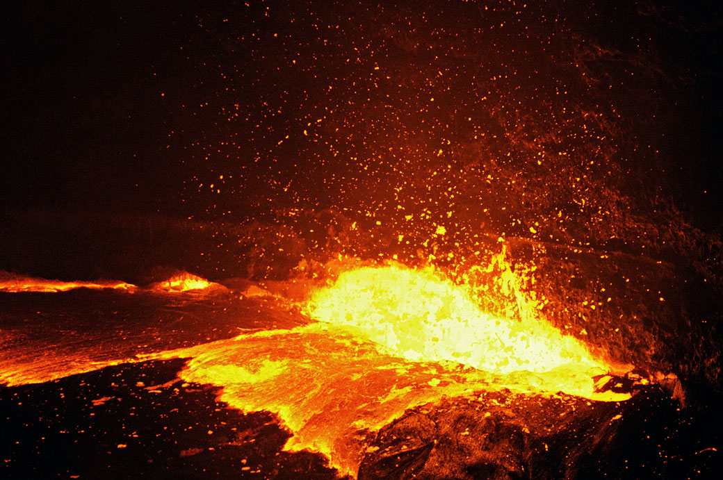 Remous ardents sur le volcan Erta Ale, Ethiopie