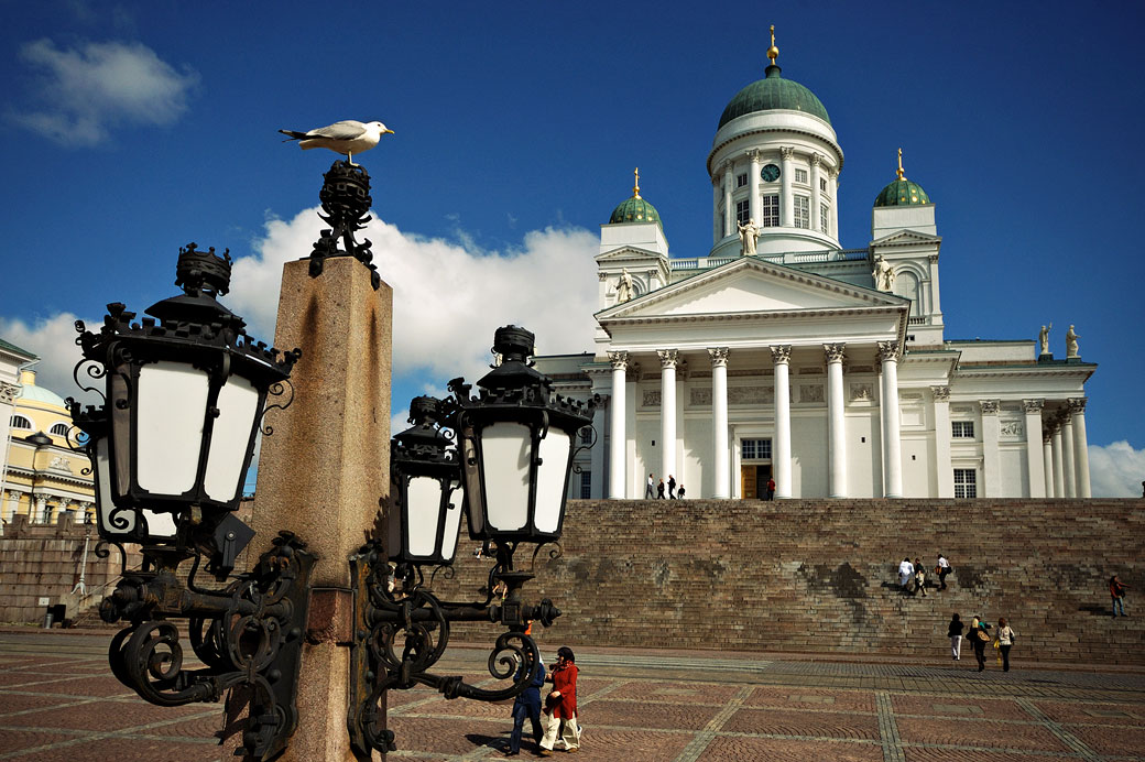 La cathédrale Luthérienne d'Helsinki depuis la place du Sénat, Finlande