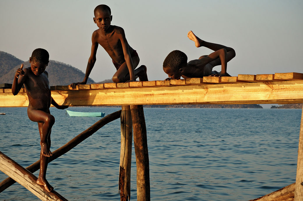 Les enfants du lac Malawi à Cape Maclear