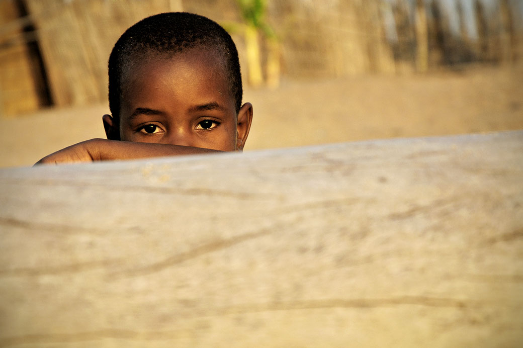 Les yeux d'un enfant de Cape Maclear, Malawi