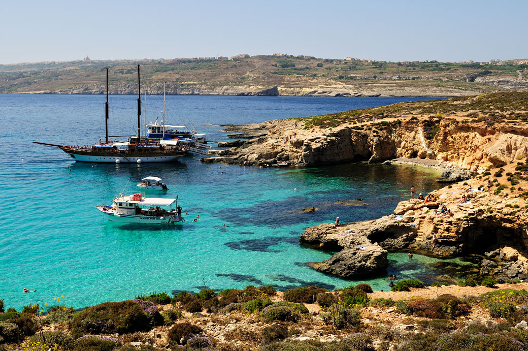 Bateaux au lagon bleu de Comino, Malte