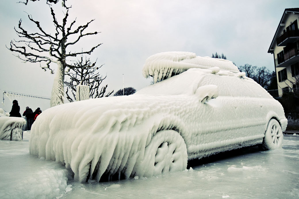 Voiture de glace à Versoix, Suisse