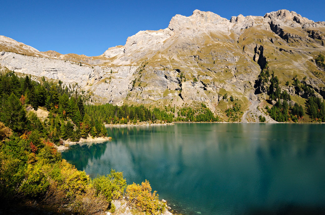 Lac de Tseuzier et Alpes valaisannes, Suisse