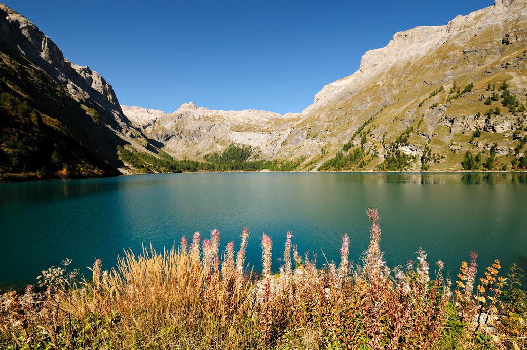 Lac de Tseuzier dans le canton du Valais, Suisse