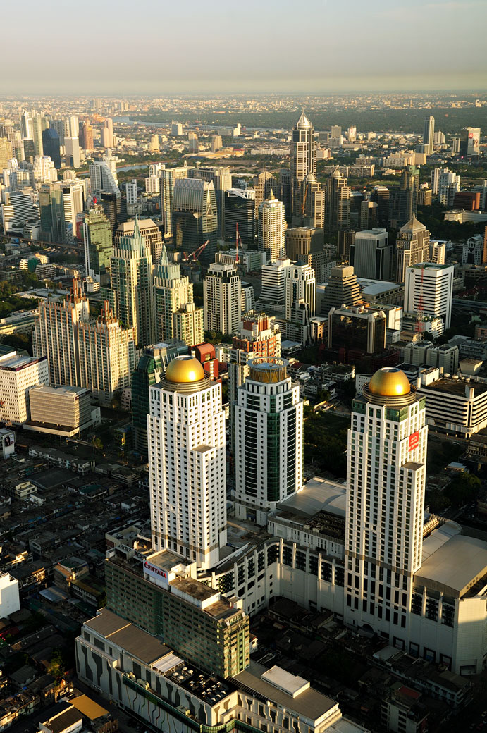 Gratte-ciel de Bangkok depuis Baiyoke Tower II, Thaïlande