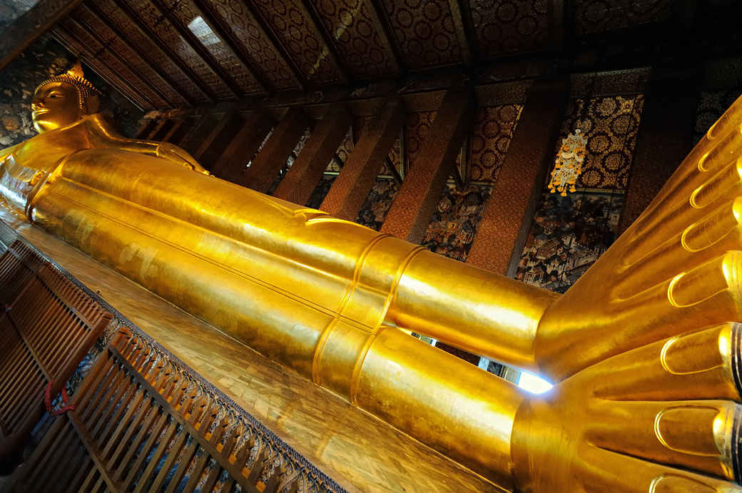 Le grand bouddha couché du Wat Pho à Bangkok, Thaïlande