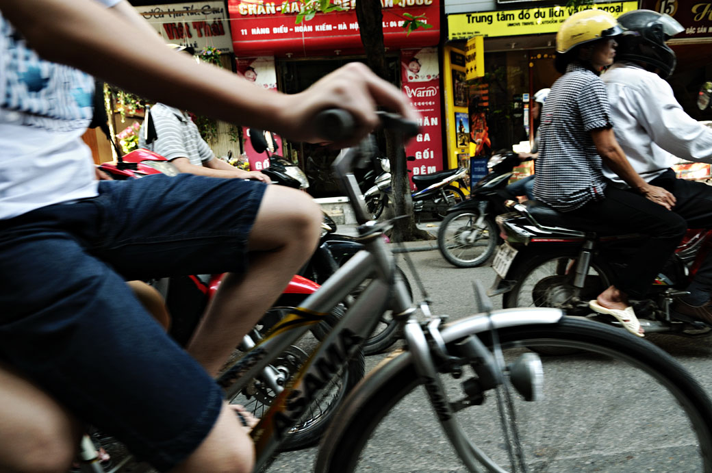 Nombreux deux-roues à Hanoi, Vietnam