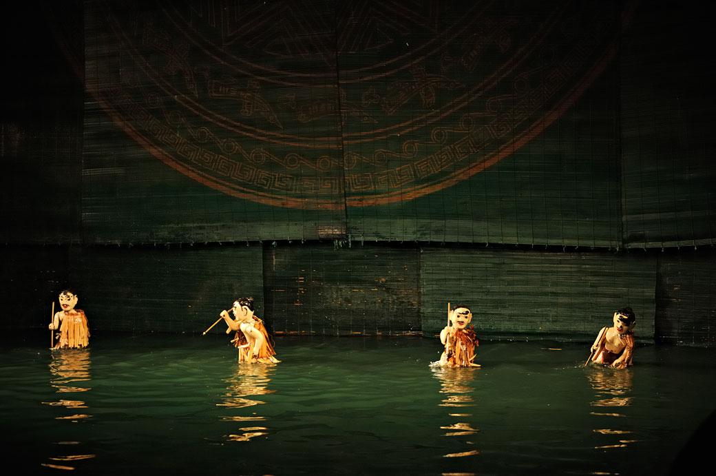 Marionnettes au théâtre sur l'eau de Hanoi, Vietnam